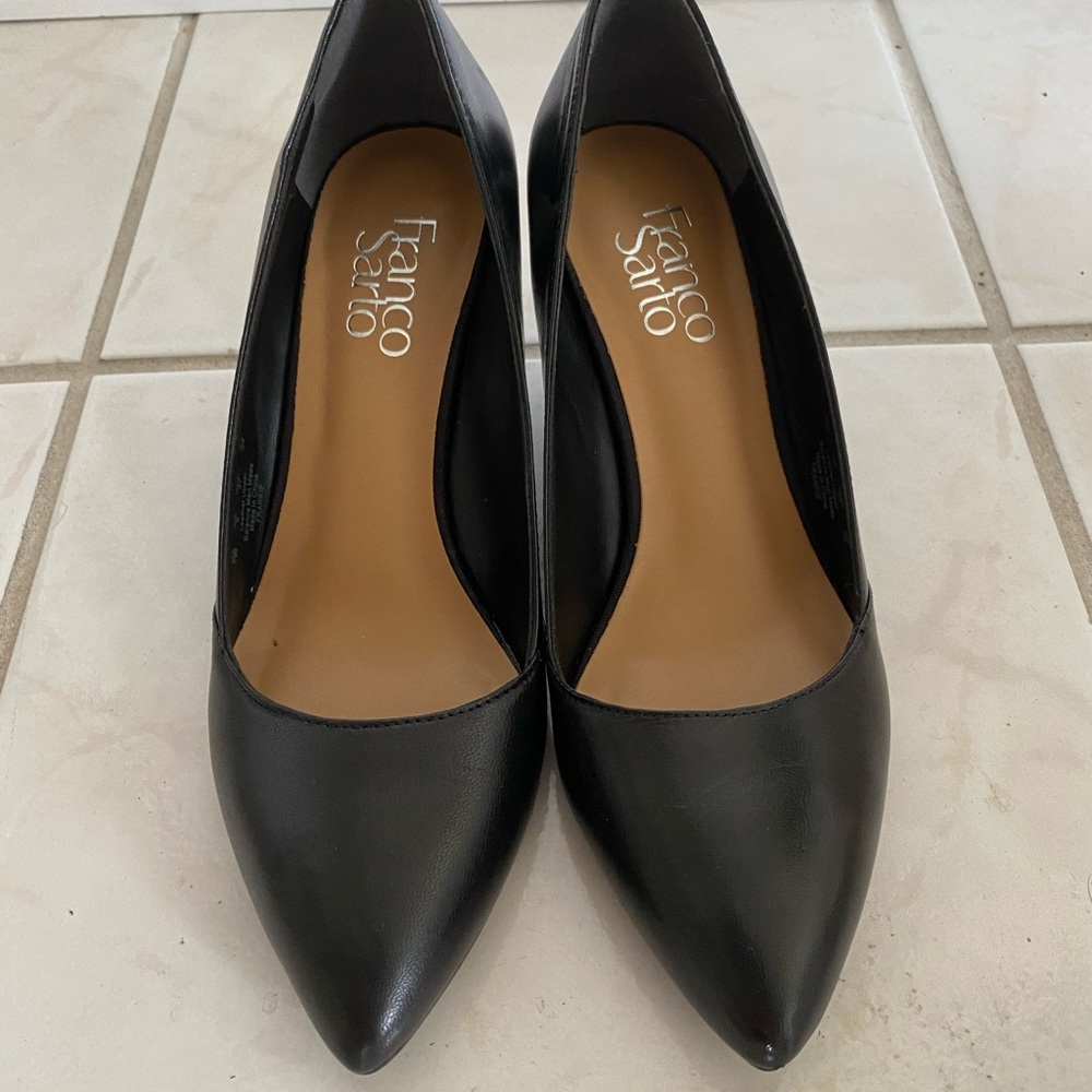 Franco Sarto black leather wedge heel 7W NWOT